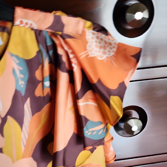 Orange Flutter Sleeve Ruffled Blouse - Picture 4 of 6